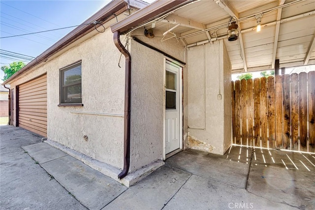 1510 E 53rd St, Long Beach, CA 90805 - view of side of home with stucco siding