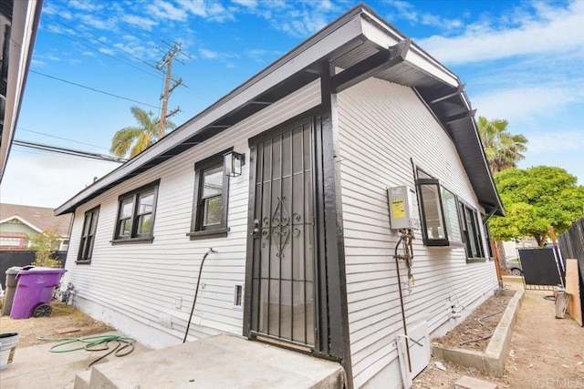 275 Euclid Ave, Long Beach, CA 90803 - view of property exterior