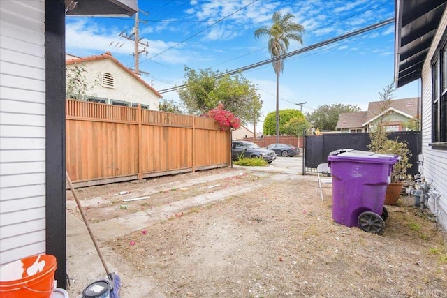 275 Euclid Ave, Long Beach, CA 90803 - view of yard