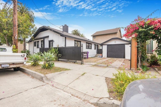 275 Euclid Ave, Long Beach, CA 90803 - view of front facade featuring an outbuilding and a garage