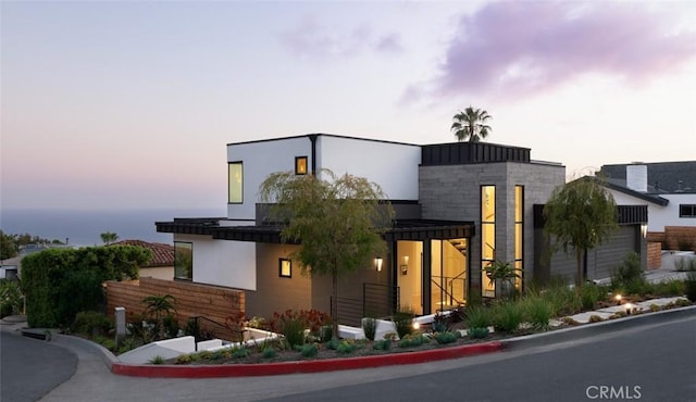 1105 Skyline Dr, Laguna Beach, CA 92651 - contemporary house featuring stucco siding
