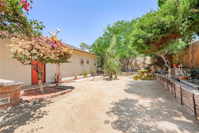 252 W Blaine St, Riverside, CA 92507 - view of patio / terrace
