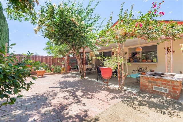 252 W Blaine St, Riverside, CA 92507 - view of patio with outdoor dining space