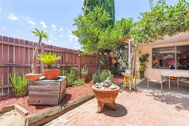 252 W Blaine St, Riverside, CA 92507 - view of patio with outdoor dining space