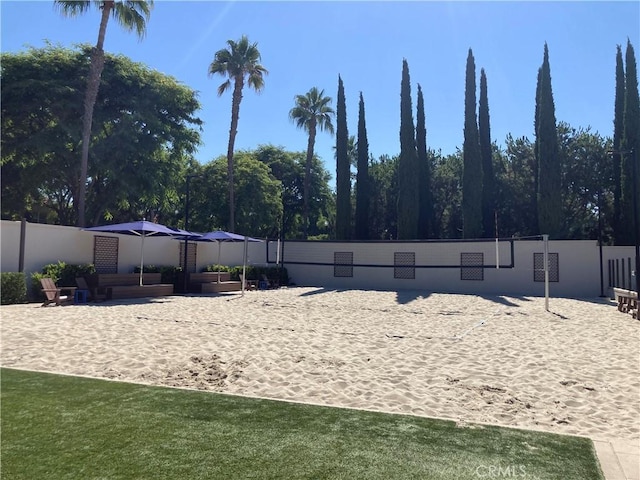 62 Gentry, Irvine, CA 92620 - surrounding community with volleyball court