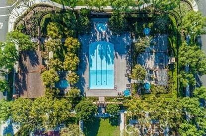 62 Gentry, Irvine, CA 92620 - bird's eye view of a pool area