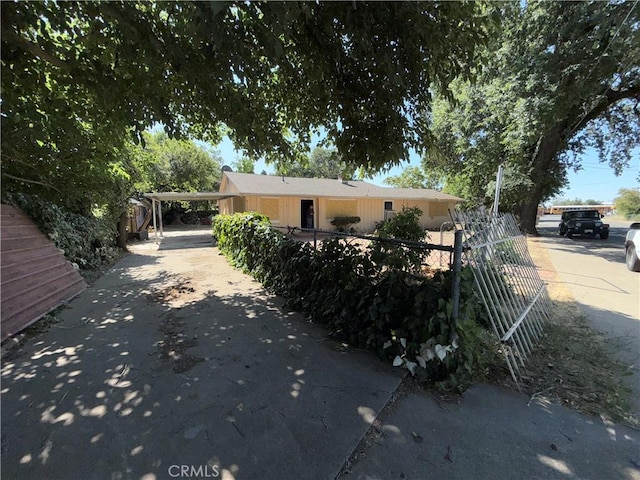 2915 Lanning Ave, Redding, CA 96001 - view of front of property featuring driveway and a carport