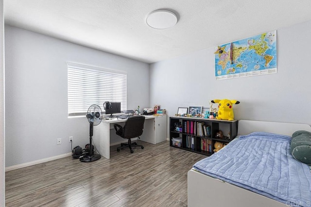 1527 Gold Run Rd, Chula Vista, CA 91913 - office featuring wood finished floors and baseboards