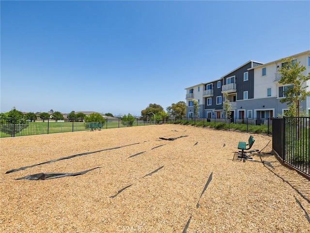 1673 Lexington Ln, San Pedro, CA 90732 - view of home's community