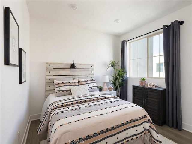 1673 Lexington Ln, San Pedro, CA 90732 - bedroom featuring wood finished floors