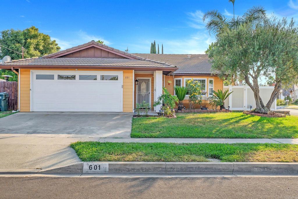 601 Judson St, Escondido, CA 92027 - photo 1