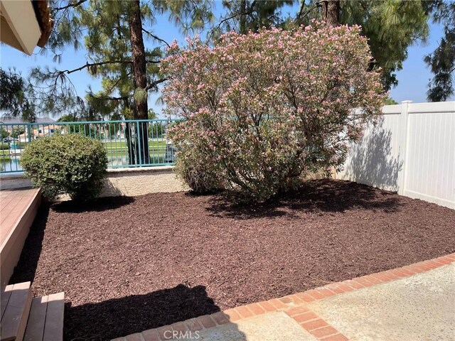 28652 Bridge Water Ln, Menifee, CA 92584 - view of yard