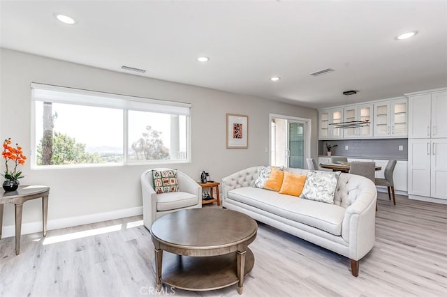 4014 Calle Sonora Oeste Unit 2B, Laguna Woods, CA 92637 - living room featuring light wood-type flooring and recessed lighting
