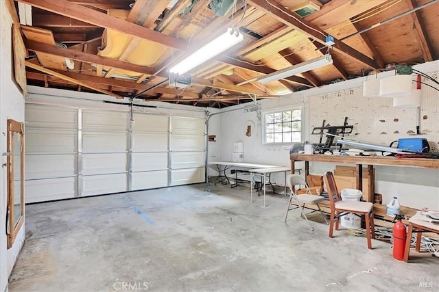 367 E Pacific Ave, Fairfield, CA 94533 - view of garage