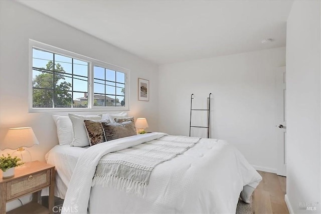 367 E Pacific Ave, Fairfield, CA 94533 - bedroom featuring light wood-style floors and baseboards