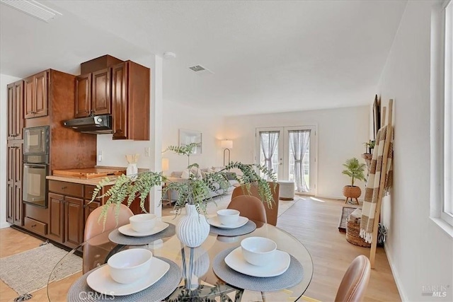 367 E Pacific Ave, Fairfield, CA 94533 - dining area featuring light wood-style floors