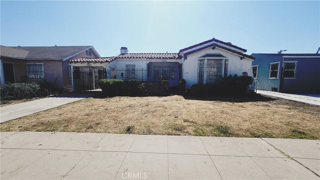 1618 W 80th St, Los Angeles, CA 90047 - photo 1