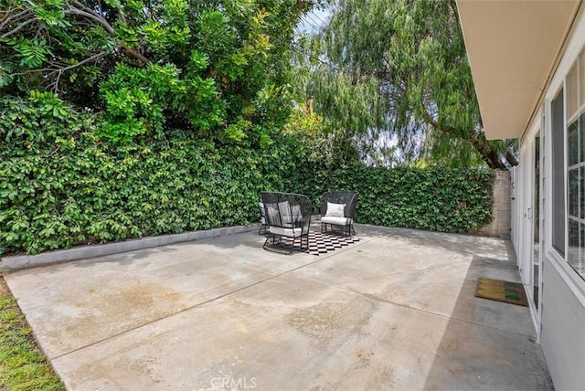 2323 Colgate Dr, Costa Mesa, CA 92626 - view of patio / terrace