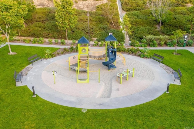 4336 Harbor Way Unit 1, Oceanside, CA 92056 - surrounding community featuring a yard
