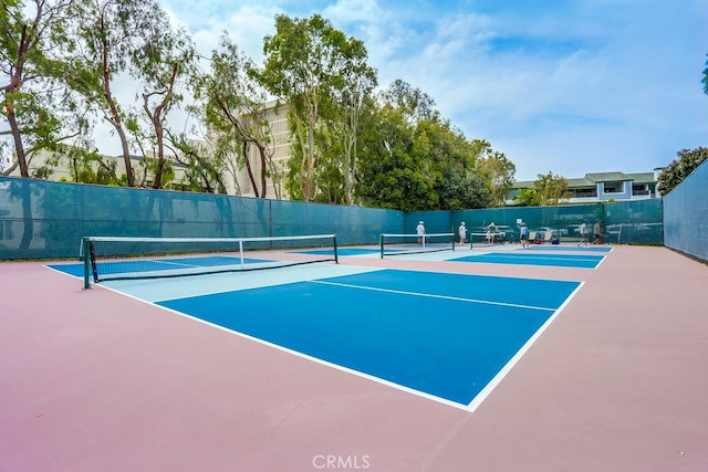 240 Nice Ln Unit 114, Newport Beach, CA 92663 - view of tennis court