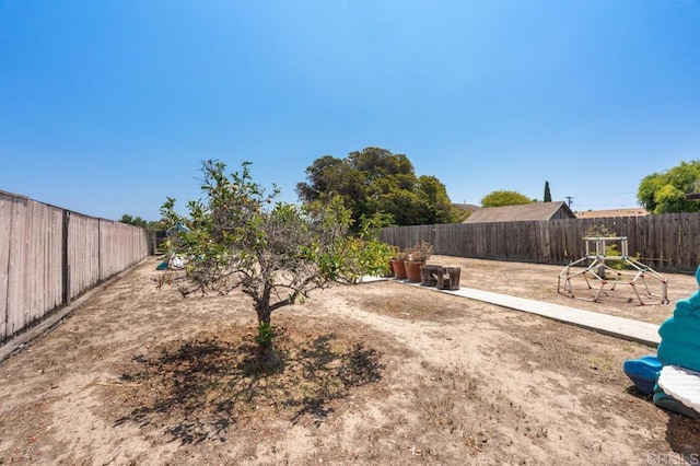 1185 Elm Ave, Chula Vista, CA 91911 - view of fenced backyard