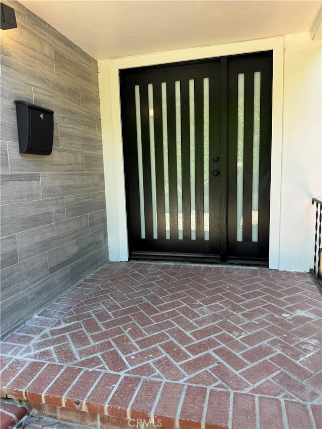 5230 Seville Ave, Encino, CA 91436 - property entrance