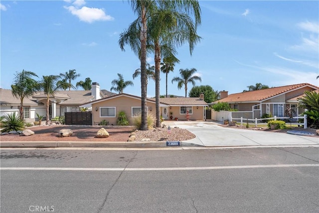 23609 Canyon Lake Dr N, Canyon Lake, CA 92587 - ranch-style house featuring driveway