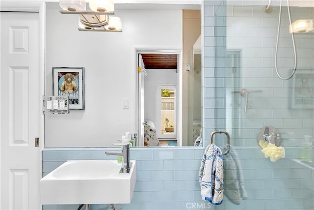 24932 La Cresta Dr, Dana Point, CA 92629 - full bathroom featuring a sink and a shower stall