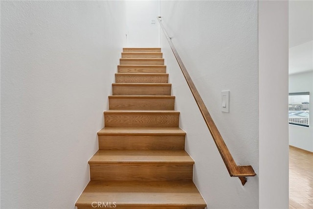 13012 Valleyheart Dr Unit 8, Studio City, CA 91604 - stairway featuring a textured wall