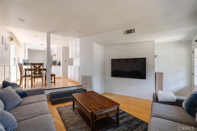11931 Tiara St, Valley Village, CA 91607 - photo 2