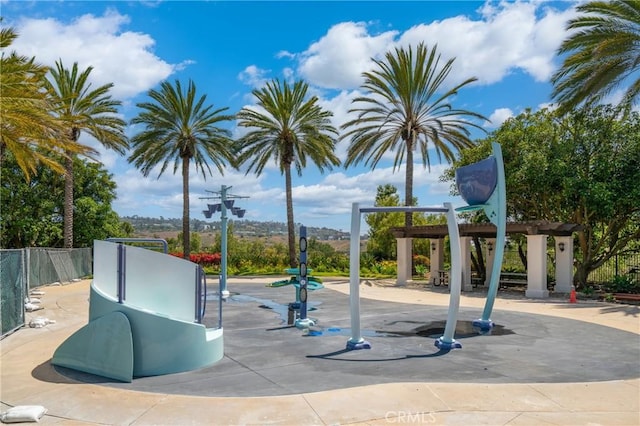 2 Corte Arbertura, San Clemente, CA 92673 - view of home's community