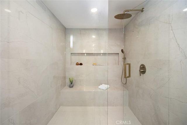 45 Oaktree Ln, Rolling Hills Estates, CA 90274 - full bath with tiled shower