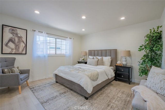 6535 Comanche Ave, Winnetka, CA 91306 - bedroom featuring light wood-style flooring and recessed lighting