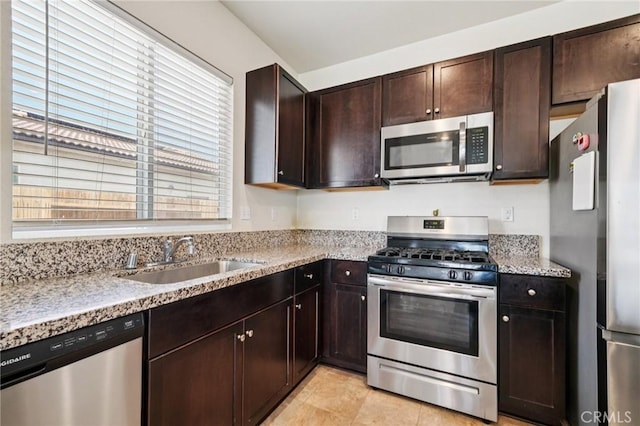 11556 Alisa Dr, Adelanto, CA 92301 - photo 6