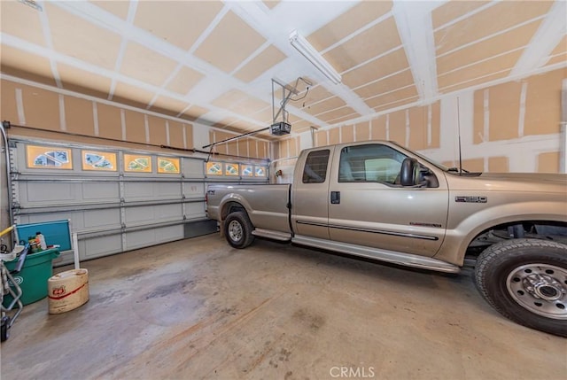 53235 Finegold Creek Ct, North Fork, CA 93643 - garage featuring a garage door opener
