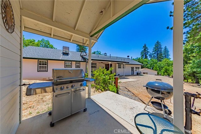 53235 Finegold Creek Ct, North Fork, CA 93643 - view of patio featuring grilling area