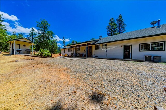 53235 Finegold Creek Ct, North Fork, CA 93643 - rear view of house with a patio area