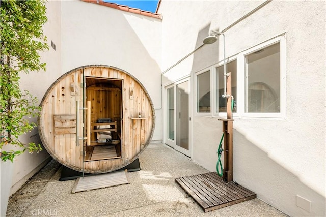 417 Vista Suerte, Newport Beach, CA 92660 - doorway to property with stucco siding