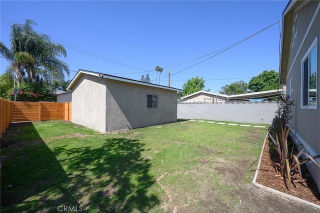 903 E 7th St, Pomona, CA 91766 - view of fenced backyard