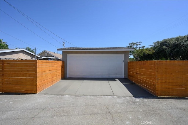 903 E 7th St, Pomona, CA 91766 - view of detached garage