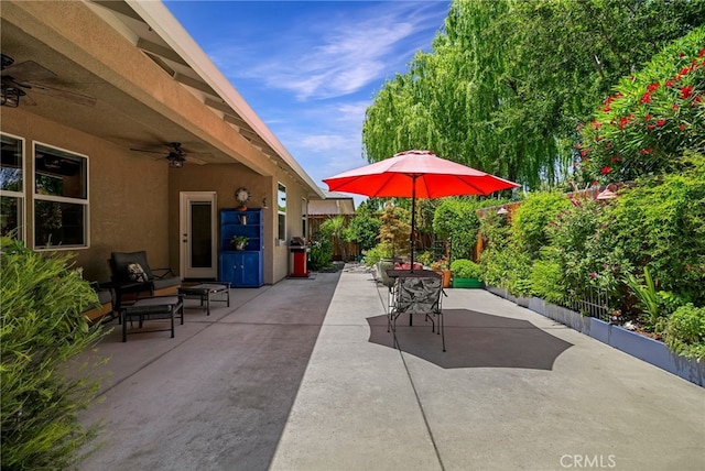10 Harmony Park Cir, Chico, CA 95973 - view of patio / terrace with ceiling fan