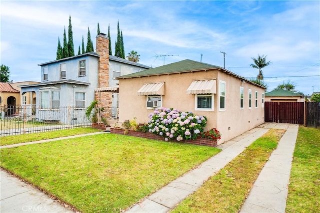 5870 Lemon Ave, Long Beach, CA 90805 - view of front facade with stucco siding
