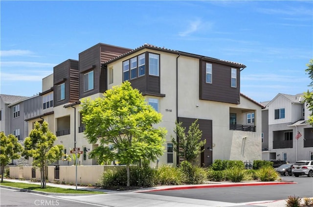 111 Juniper Dr, Rancho Mission Viejo, CA 92694 - view of property featuring a residential view