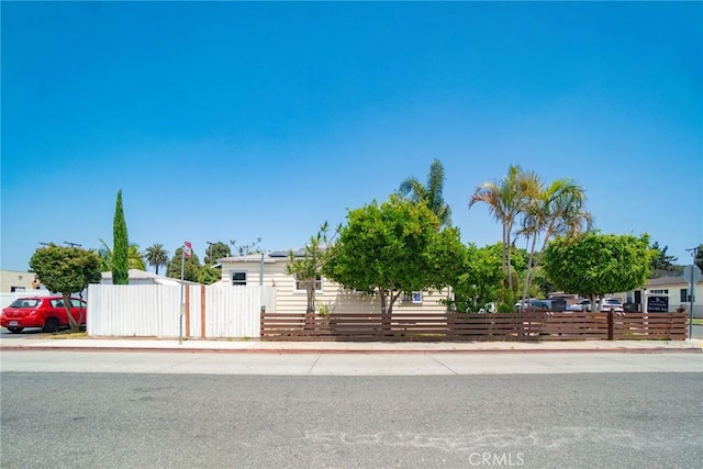 1335 W Burnett St, Long Beach, CA 90810 - view of obstructed view of property