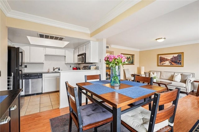 1605 Winona Blvd Unit 102, Los Angeles, CA 90027 - photo 6