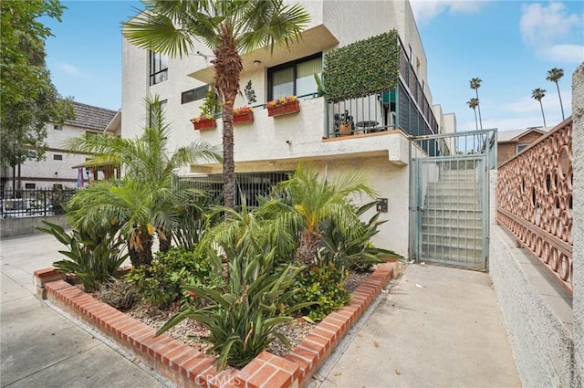1605 Winona Blvd Unit 102, Los Angeles, CA 90027 - photo 2