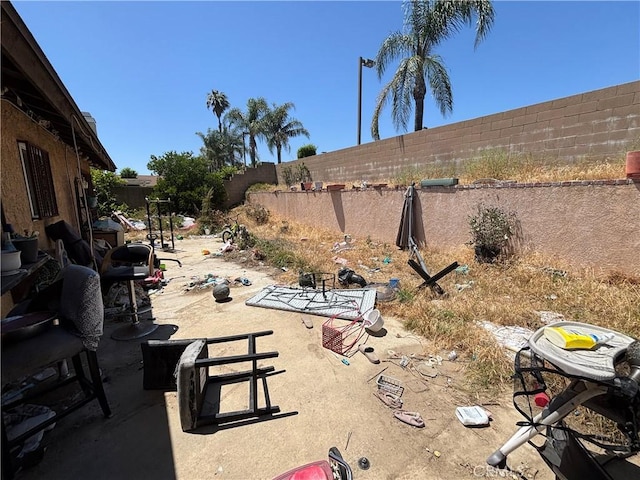 10164 Hampshire St, Rancho Cucamonga, CA 91730 - fenced backyard with a patio area