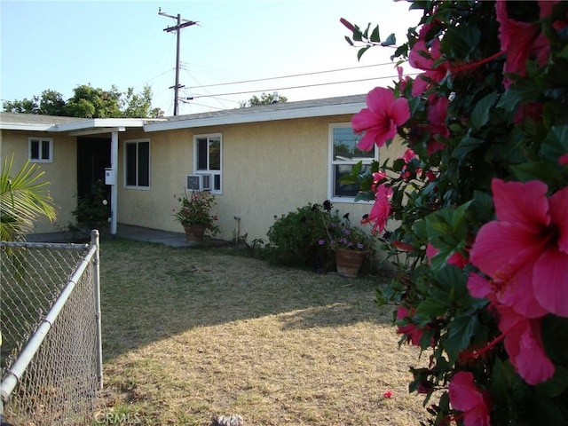 2100 W Dogwood Ave, Anaheim, CA 92801 - view of yard