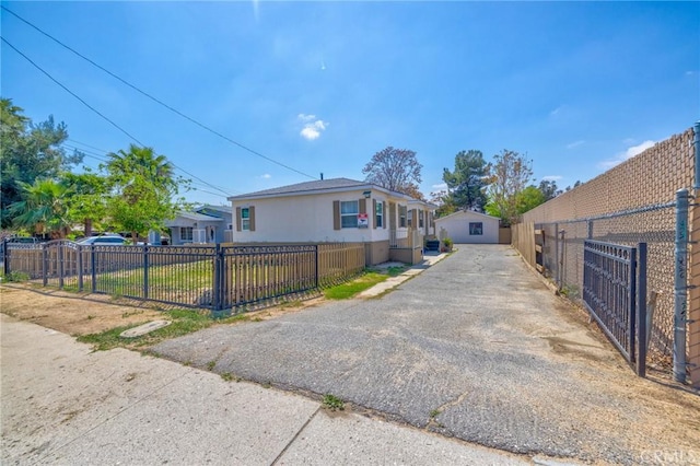 164 S Santa Fe Ave, San Jacinto, CA 92583 - photo 1