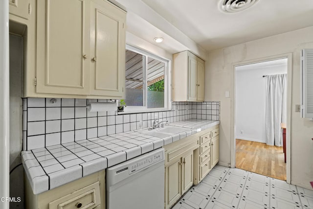 6449 Quakertown Ave, Woodland Hills, CA 91367 - photo 15